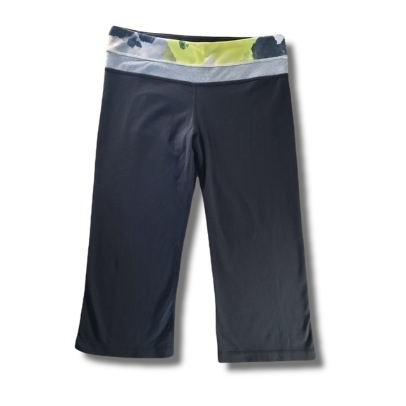 𝅺LULULEMON Black Yellow Grey Reversable Groove Crop - Picture 1 of 3